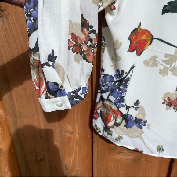 NWT Express floral top - Picture 8 of 8